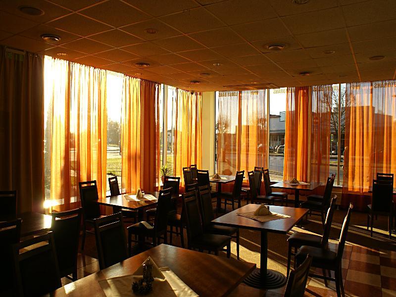 Rija Bauska Hotel Buitenkant foto