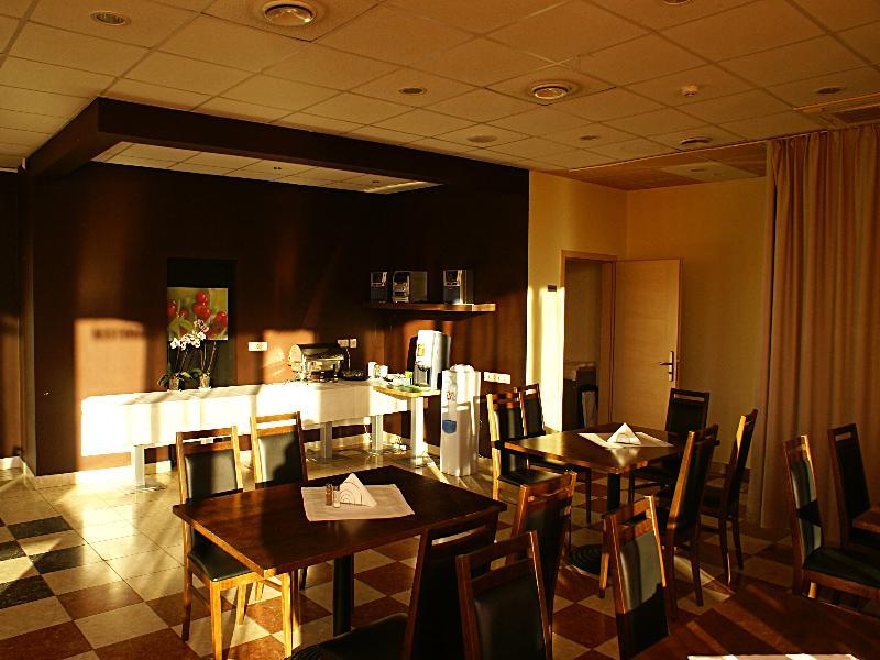 Rija Bauska Hotel Buitenkant foto