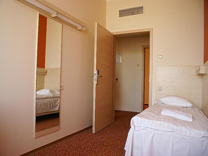 Rija Bauska Hotel Buitenkant foto