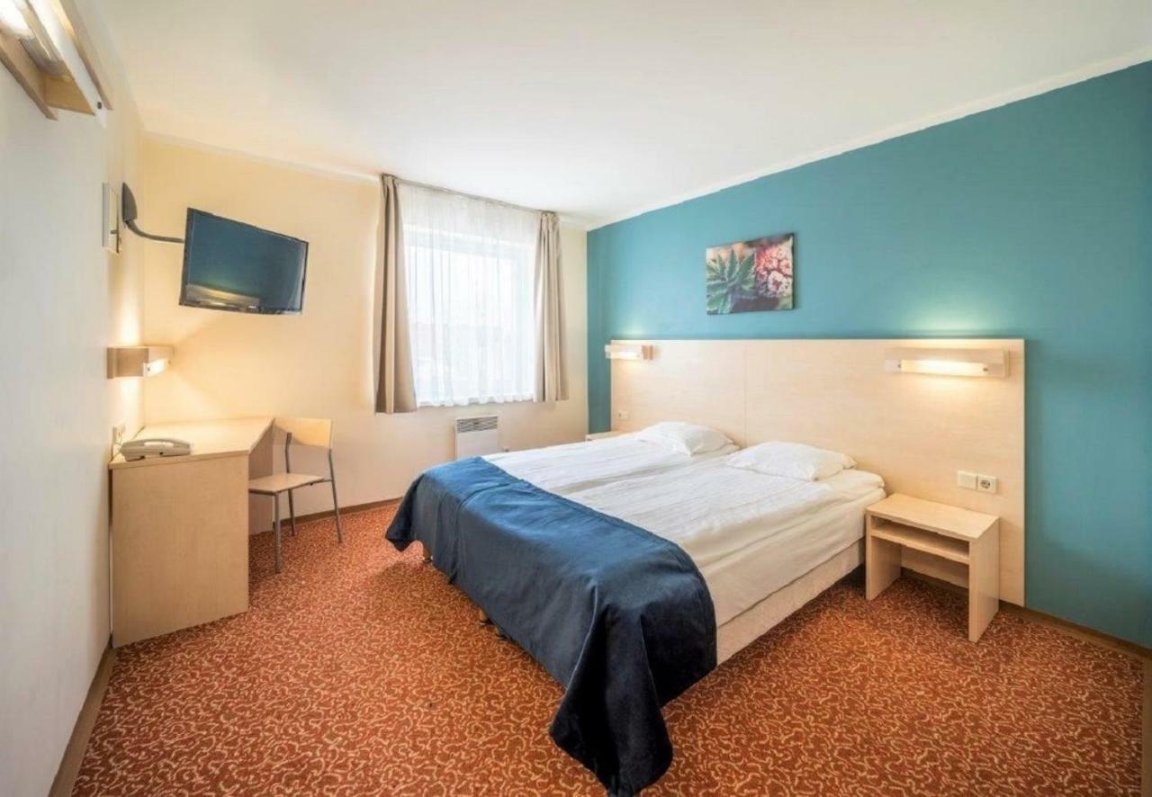 Rija Bauska Hotel Buitenkant foto